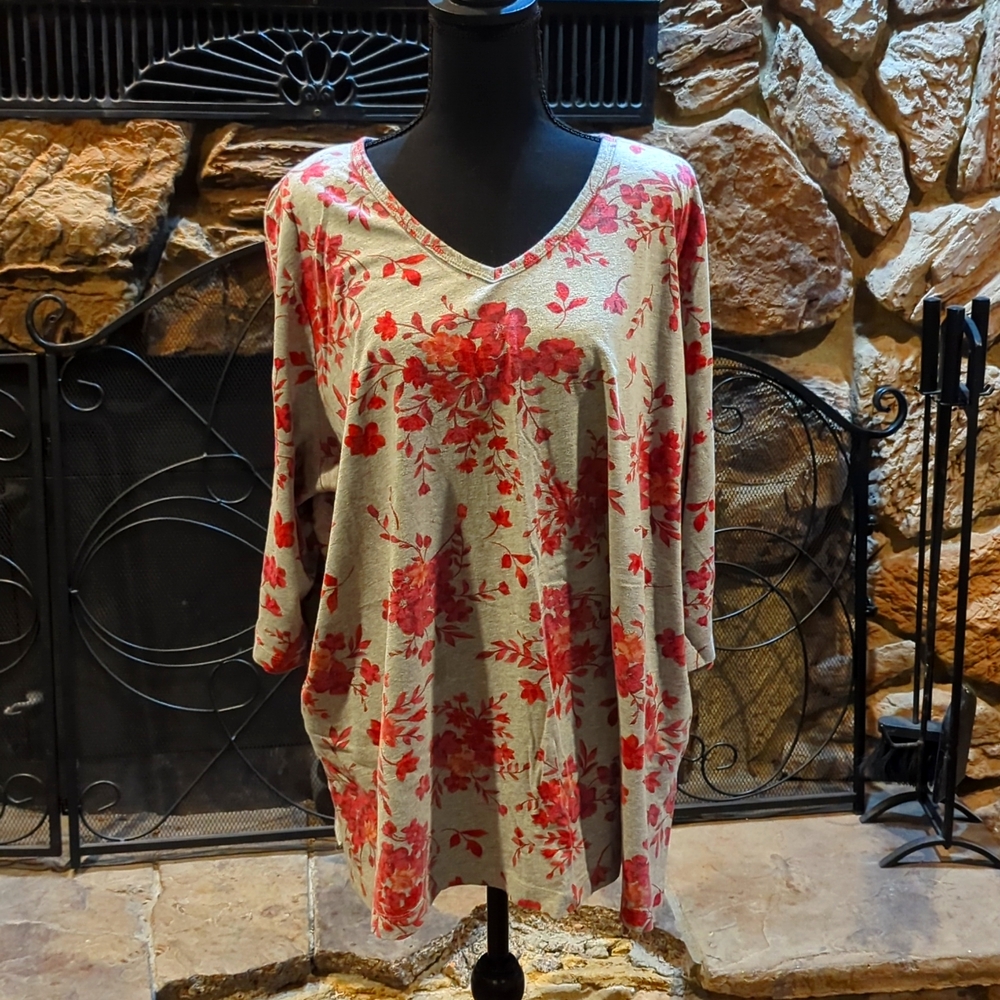 woman within 3/4 sleeve T-shirt